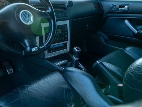 Used 2004 Volkswagen R32 image 26