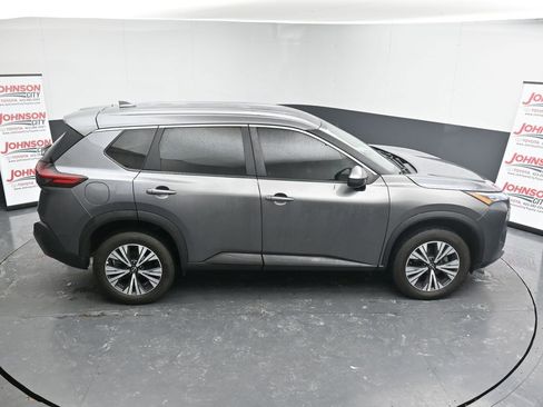 Used 2023 Nissan Rogue SV image 29