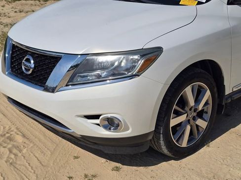 Used 2014 Nissan Pathfinder Platinum w/ Platinum Premium Package image 3