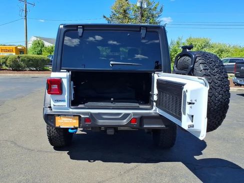 Used 2024 Jeep Wrangler Unlimited AWD/4WD image 16