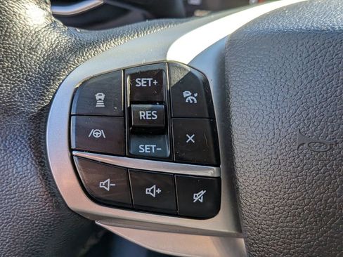 Used 2022 Ford Explorer XLT w/ Equipment Group 202A image 24