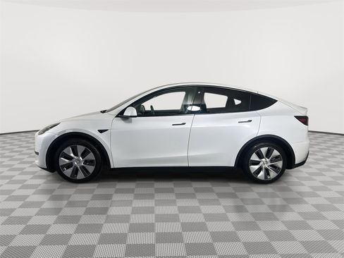 Used 2021 Tesla Model Y Long Range AWD/4WD image 4