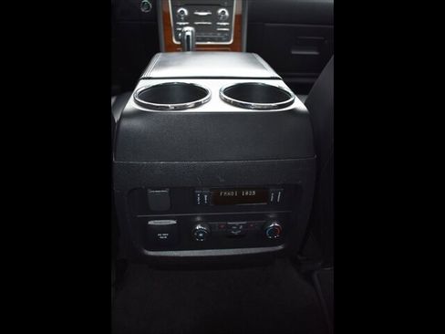 Used 2017 Lincoln Navigator Select image 29