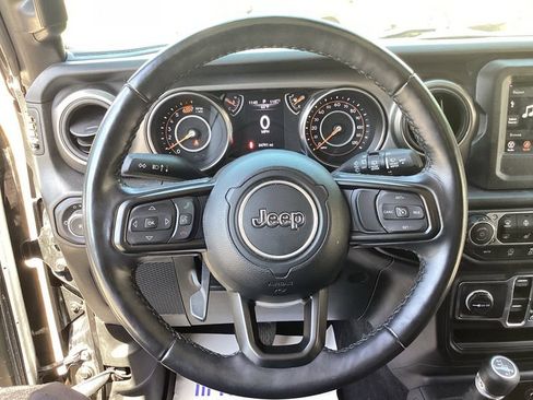 Used 2023 Jeep Wrangler Unlimited Sport AWD/4WD image 9