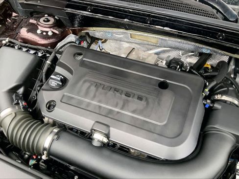 Used 2021 Buick Envision Avenir w/ Technology Package II image 30