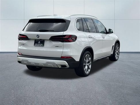 Used 2025 BMW X5 xDrive40i w/ Premium Package AWD/4WD image 6