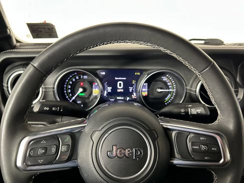 Used 2023 Jeep Wrangler Unlimited Sahara w/ Cold Weather Group AWD/4WD image 13