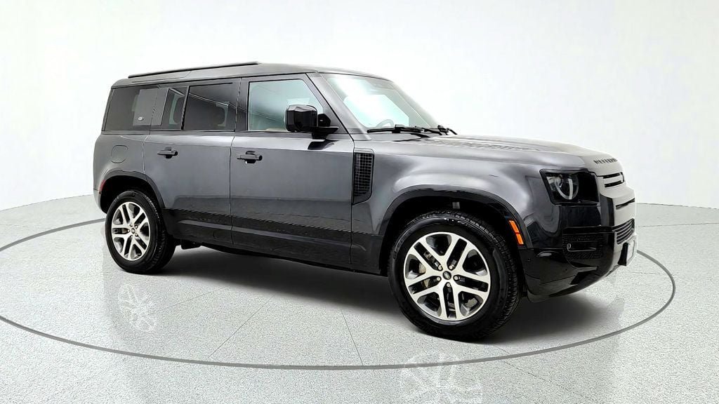 Used 2024 Land Rover Defender 110 X-Dynamic SE AWD/4WD image 3