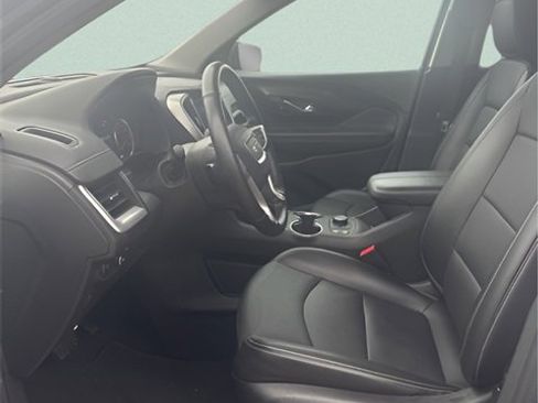 Used 2024 GMC Terrain SLT image 11