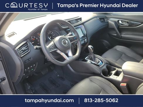 Used 2019 Nissan Rogue SL w/ Premium Package image 21