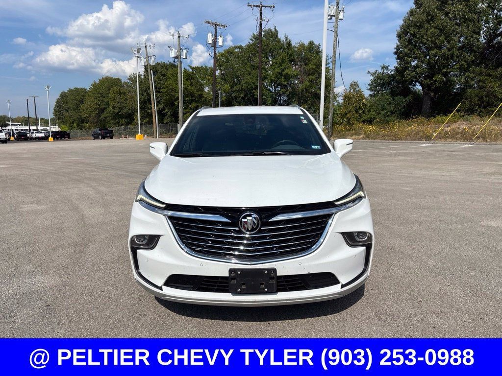 Used 2024 Buick Enclave Essence w/ Technology Package FWD image 2