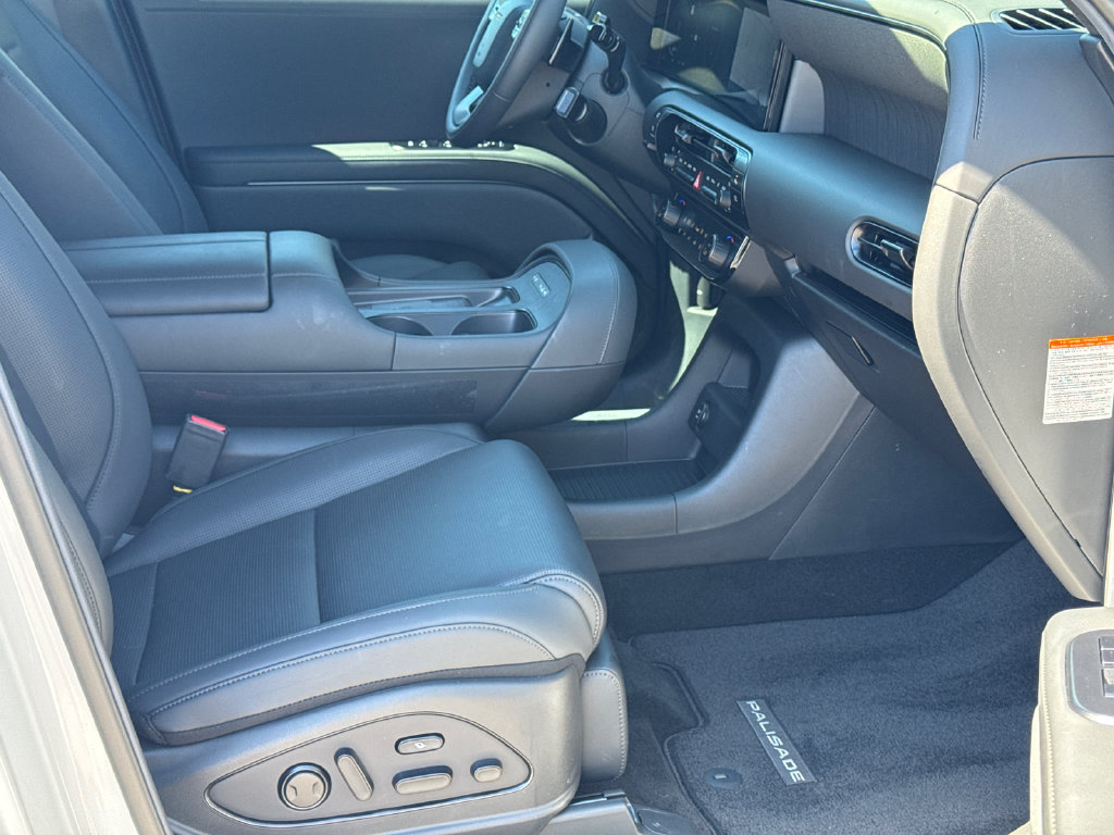 Used 2027 Hyundai Palisade Calligraphy FWD image 15