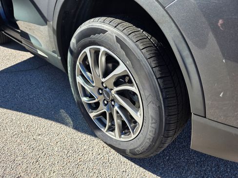 Used 2022 Lincoln Corsair FWD image 14