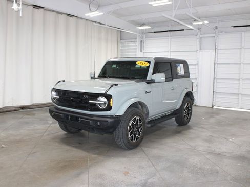 Used 2022 Ford Bronco Outer Banks image 4
