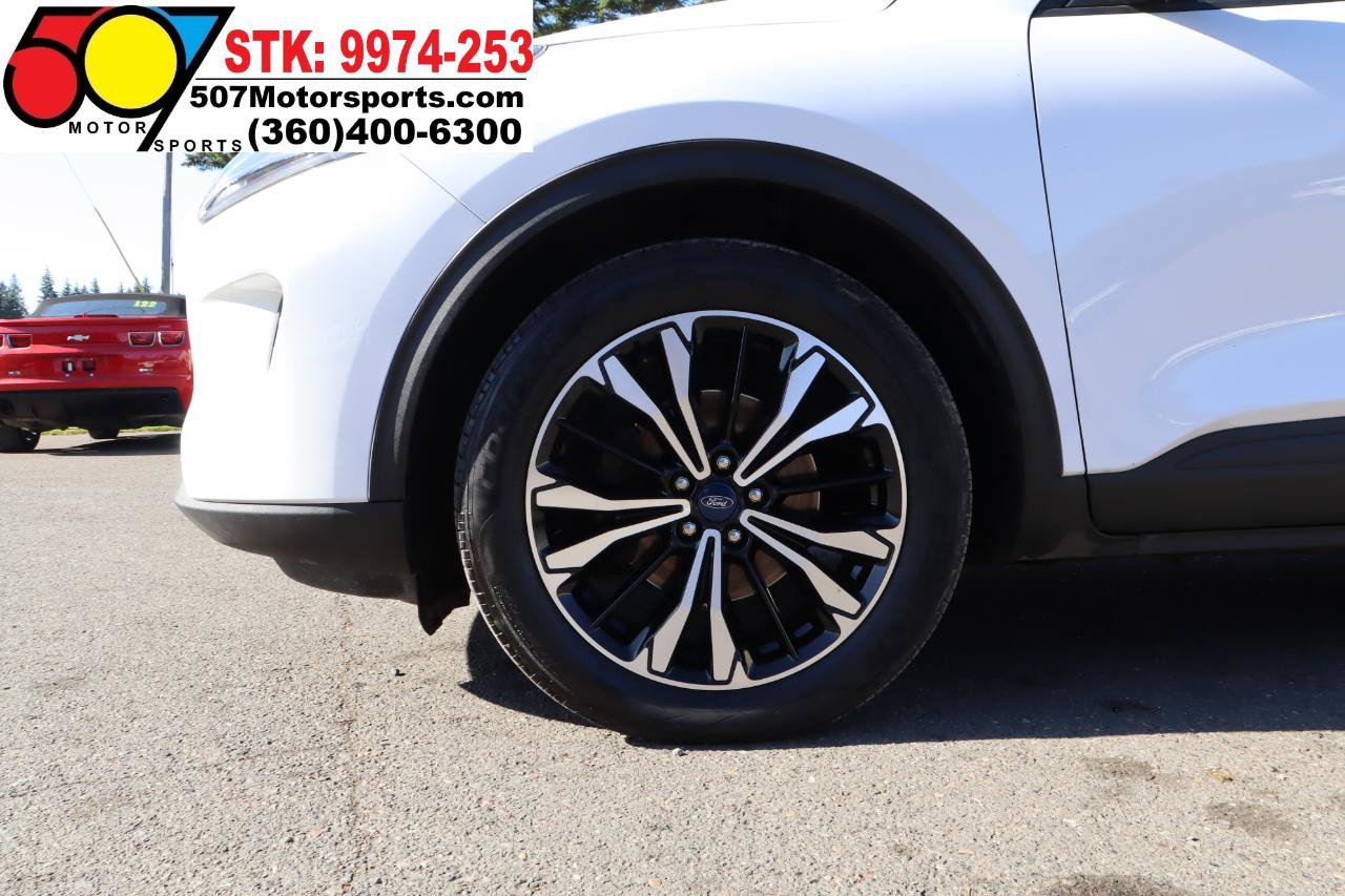 Used 2021 Ford Escape SE w/ SE Sport Appearance Package AWD/4WD image 24