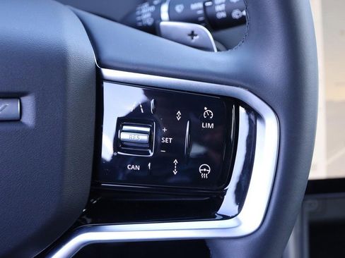 Used 2024 Land Rover Discovery Sport Dynamic SE image 14