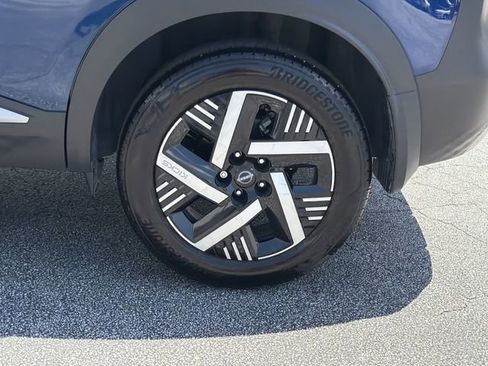 Certified 2025 Nissan Kicks SV FWD image 29