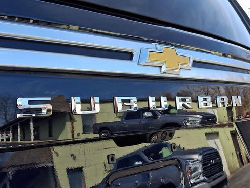 Used 2024 Chevrolet Suburban High Country w/ Advanced Technology Package AWD/4WD image 30