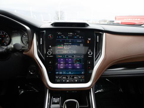 Used 2021 Subaru Outback Touring w/ Popular Package #2 image 17