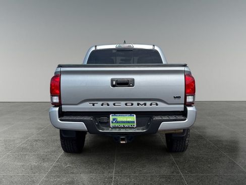 Used 2019 Toyota Tacoma TRD Off-Road AWD/4WD image 8