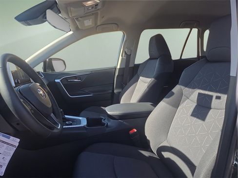 New 2025 Toyota RAV4 XLE image 19