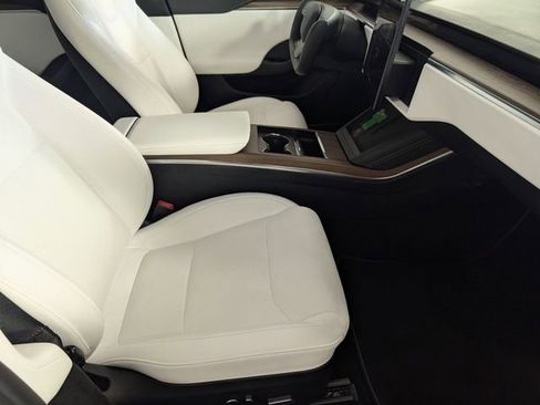 Used 2023 Tesla Model S Standard Range image 28