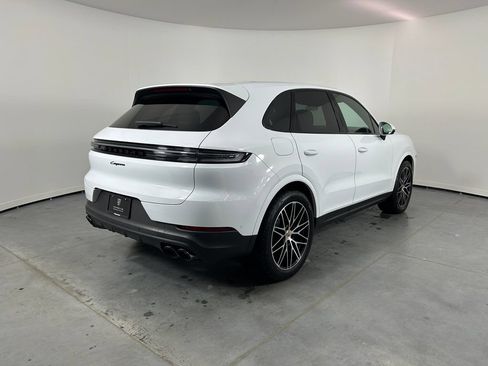 New 2026 Porsche Cayenne AWD/4WD image 7