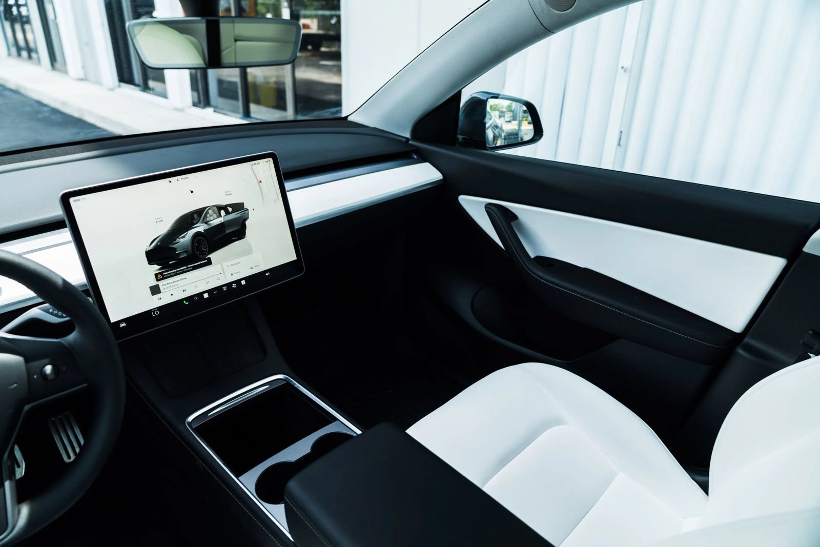 Used 2022 Tesla Model Y Performance AWD/4WD image 25