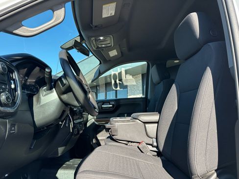 Used 2021 Chevrolet Silverado 1500 LT w/ Bed Protection Package image 2