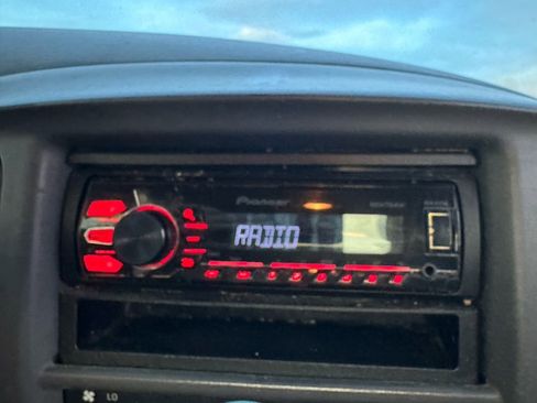 Used 2001 Ford F150 XLT image 19