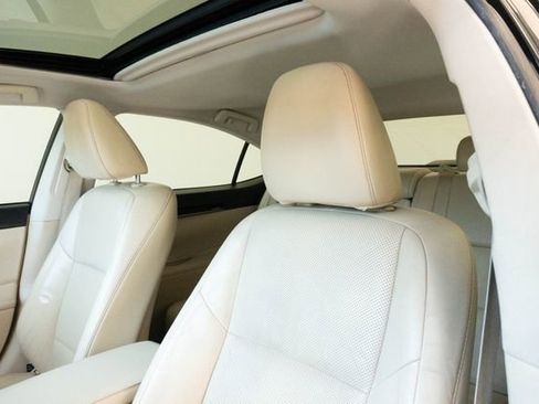 Used 2013 Lexus ES 350 w/ Luxury Pkg FWD image 15