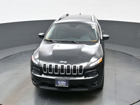 Used 2016 Jeep Cherokee Latitude w/ Comfort/Convenience Group AWD/4WD image 39