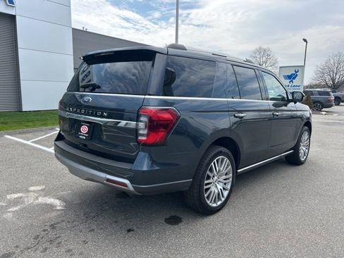 Used 2023 Ford Expedition Limited AWD/4WD image 7