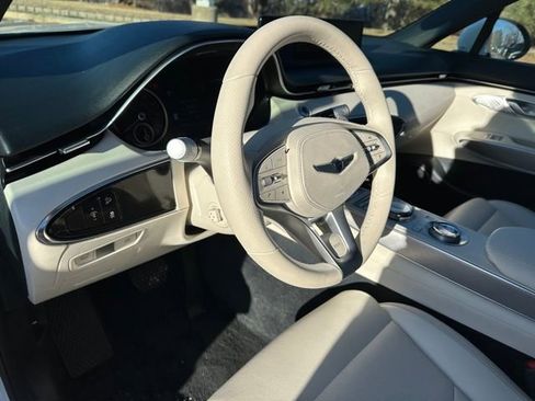 Used 2024 Genesis Electrified GV70 Advanced image 19
