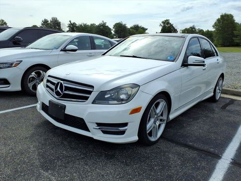 Used 2014 Mercedes-Benz C 300 4MATIC Sedan image 2