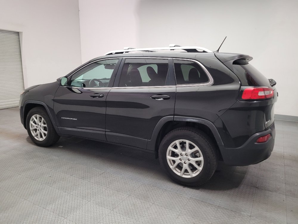 Used 2015 Jeep Cherokee Latitude w/ Cold Weather Group AWD/4WD image 3