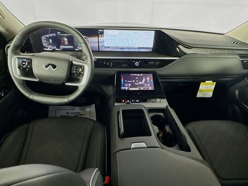 Certified 2025 INFINITI QX80 Luxe image 28