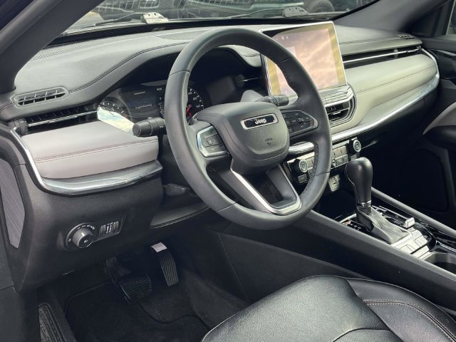 Used 2023 Jeep Compass Limited AWD/4WD image 12