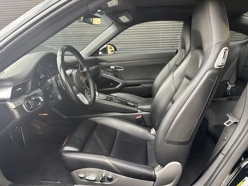 Certified 2018 Porsche 911 Carrera RWD image 5