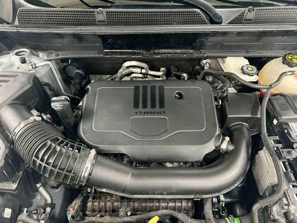 Used 2023 GMC Acadia SLE FWD image 25