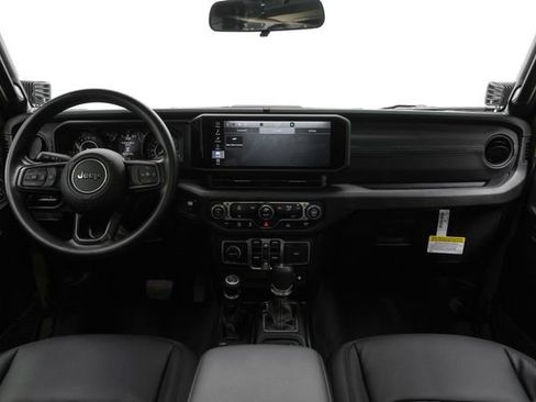 Used 2025 Jeep Gladiator Sport image 15