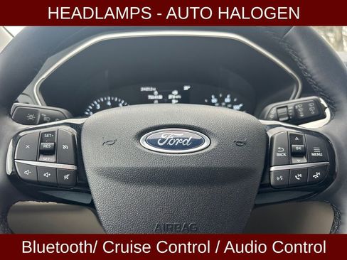 Used 2022 Ford Escape SEL image 16