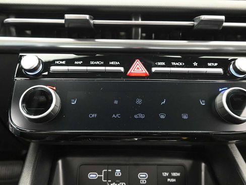 Used 2025 Hyundai Santa Cruz SEL AWD/4WD image 19