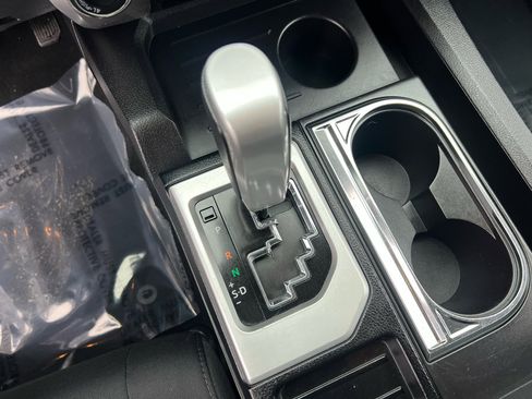 Used 2016 Toyota Tundra SR5 image 45
