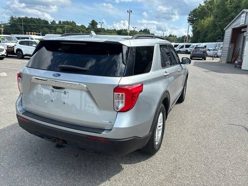 Used 2020 Ford Explorer XLT w/ Comfort Package AWD/4WD image 2