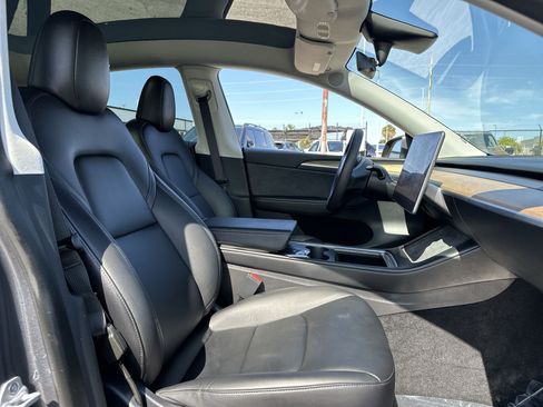 Used 2023 Tesla Model Y Long Range AWD/4WD image 21