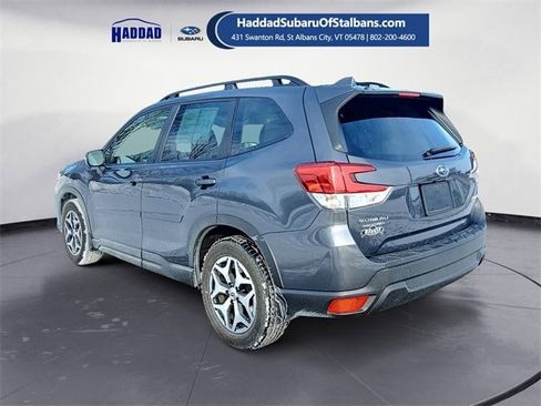 Certified 2023 Subaru Forester Premium image 3