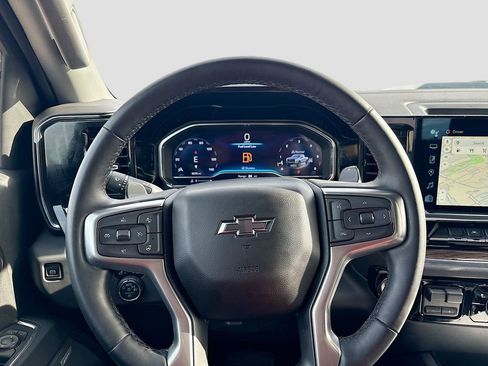 Used 2024 Chevrolet Silverado 1500 LT Trail Boss w/ Convenience Package II image 11