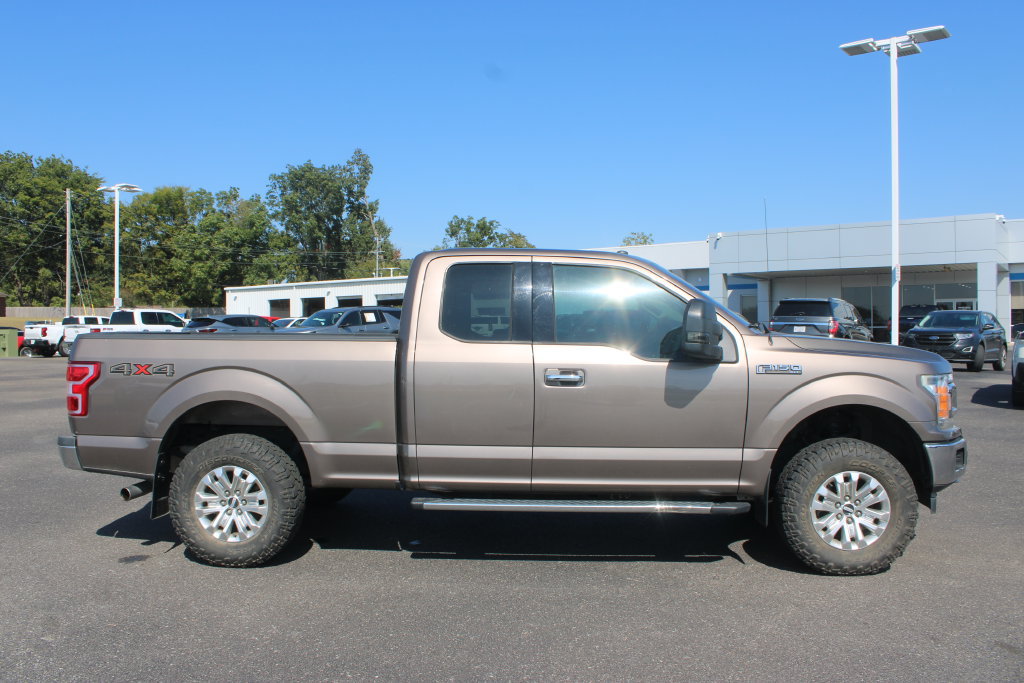Used 2018 Ford F150 XLT w/ Equipment Group 302A Luxury AWD/4WD image 11