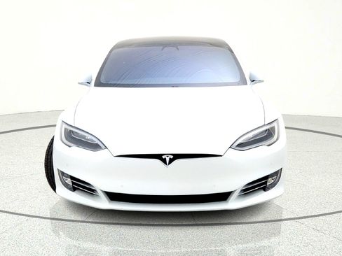 Used 2018 Tesla Model S P100D image 3